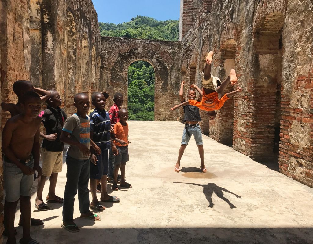 PROJETS QUÉBEC SANS FRONTIÈRES (QSF) Comité de Solidarité TroisRivières